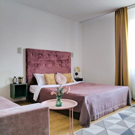 Best One Room Apartments Munkács Kültér fotó
