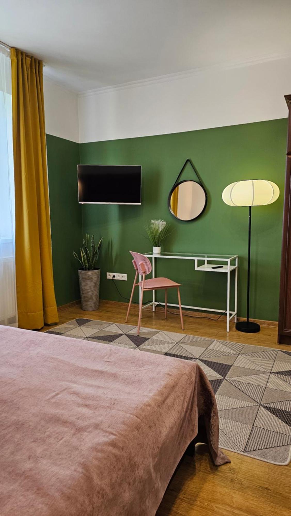 Best One Room Apartments Munkács Kültér fotó