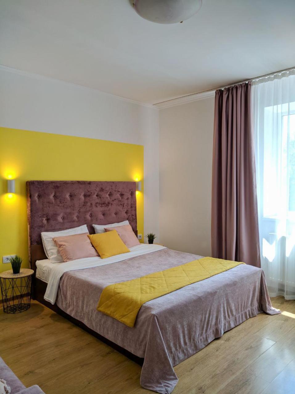 Best One Room Apartments Munkács Kültér fotó